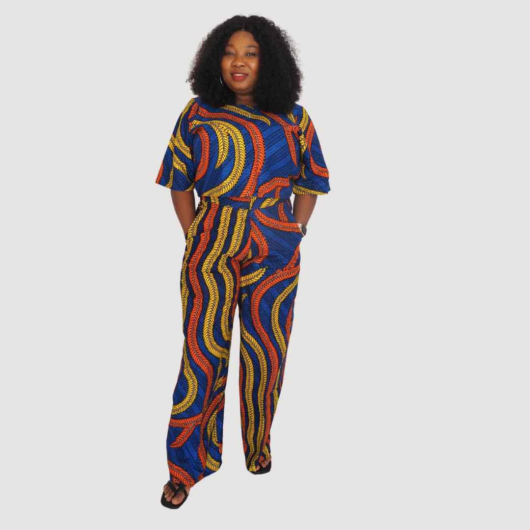 Traditionelles Zweiteiler-Crop-Top Mit Gerader Hose von WallRitual