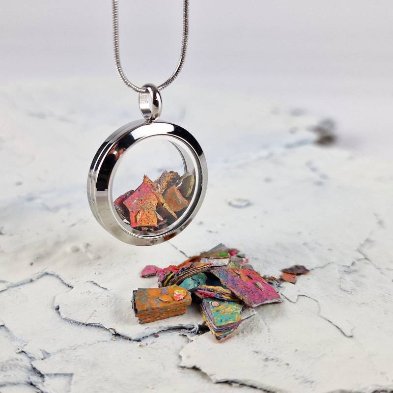Amulett Gefüllt Mit Graffitilacksplittern Inhalt Kann Selber Geändert Werden von WalldiamondsShop