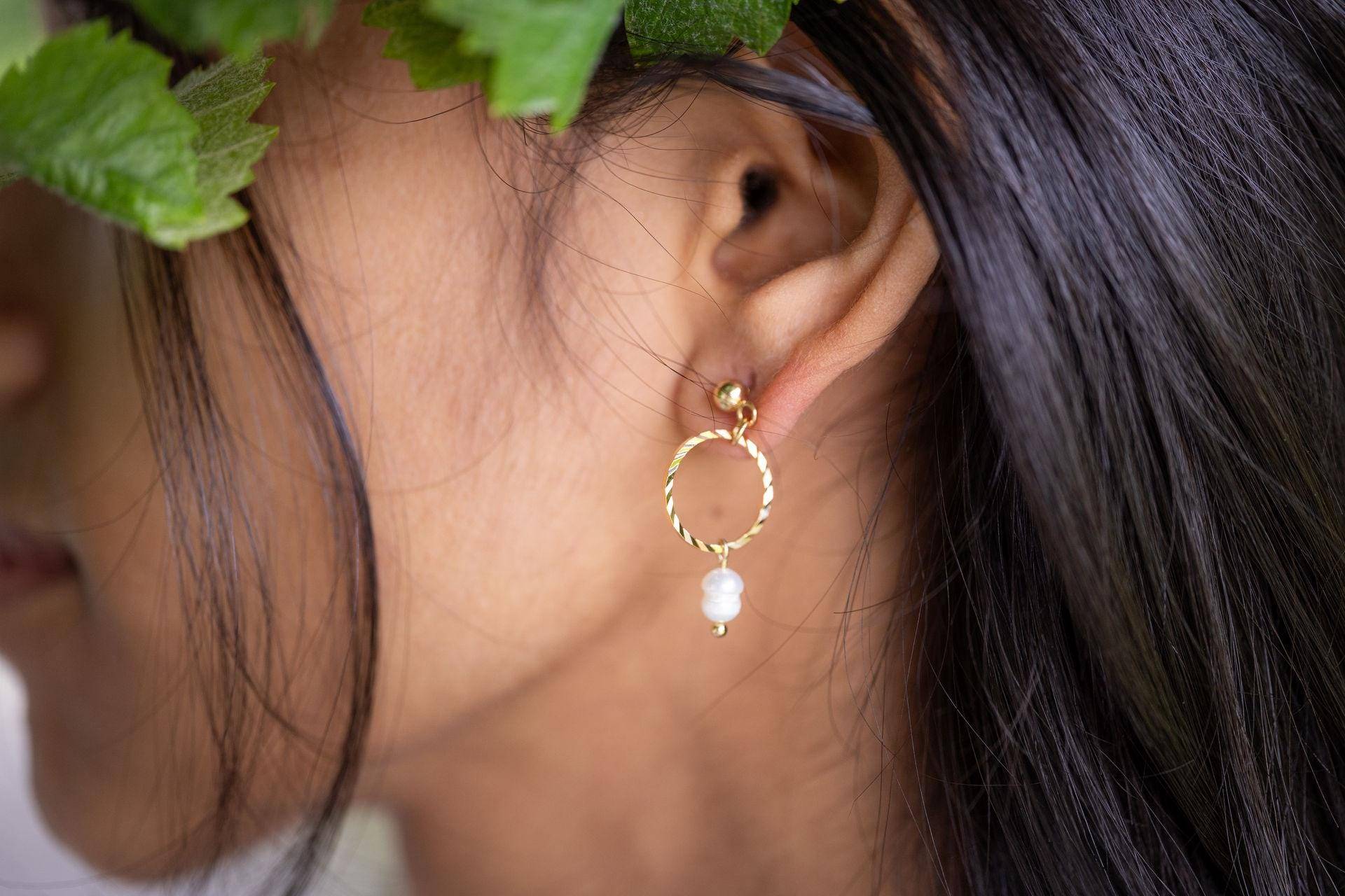 Elegante Perlen-Ohrhänger Elegante Perlen-Ohrhänger von WallisKunstwerkstatt