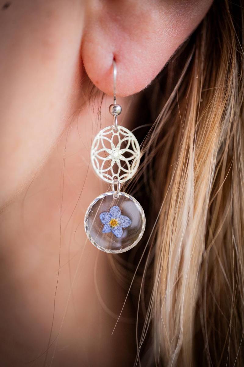 Vergissmeinnicht Ohrringe Mit Blume Des Lebens Vergissmeinnicht Ohrringe Mit Blume Des Lebens von WallisKunstwerkstatt