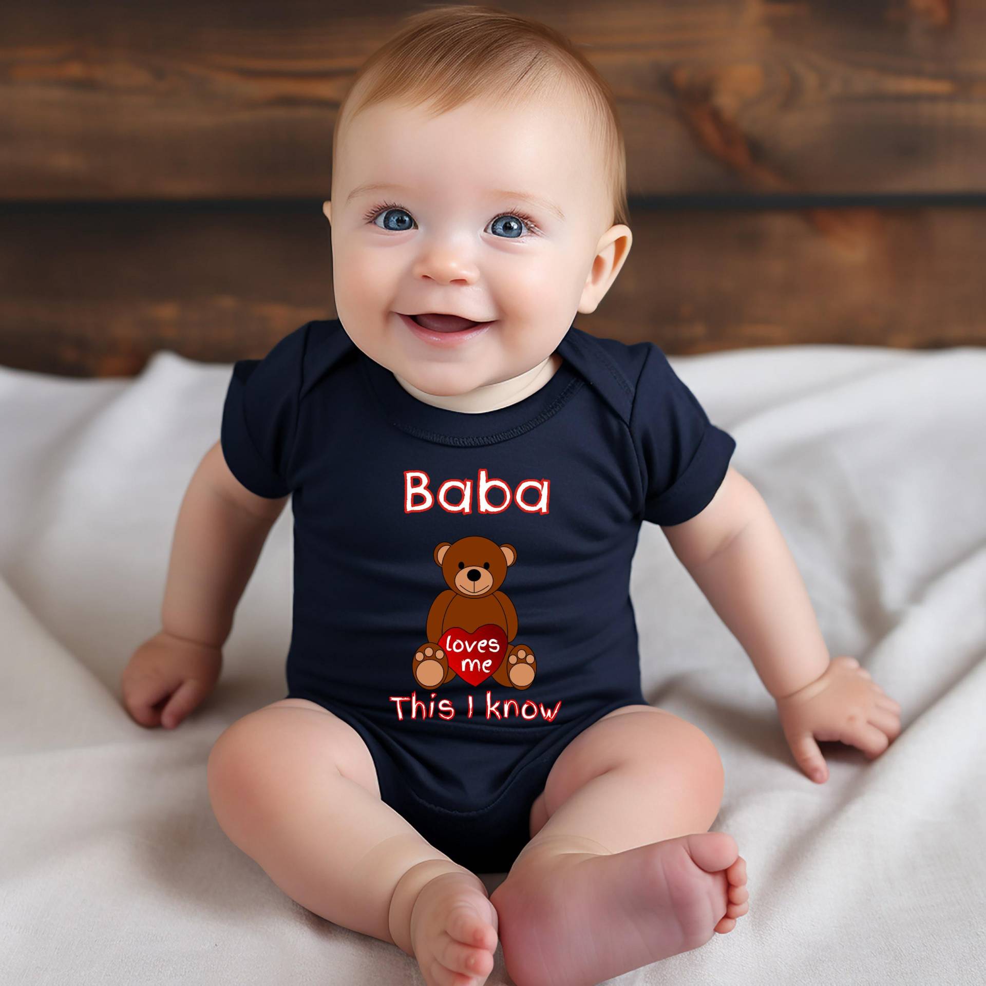 Baba Loves Me Süßer Oma Name Bär Baby Body, Tshirt Oder Kleinkind Shirt Polnisch Serbisch Ukrainisch Großmutter Geschenk Schwangerschaft Ankündigung von WalltoWallMall