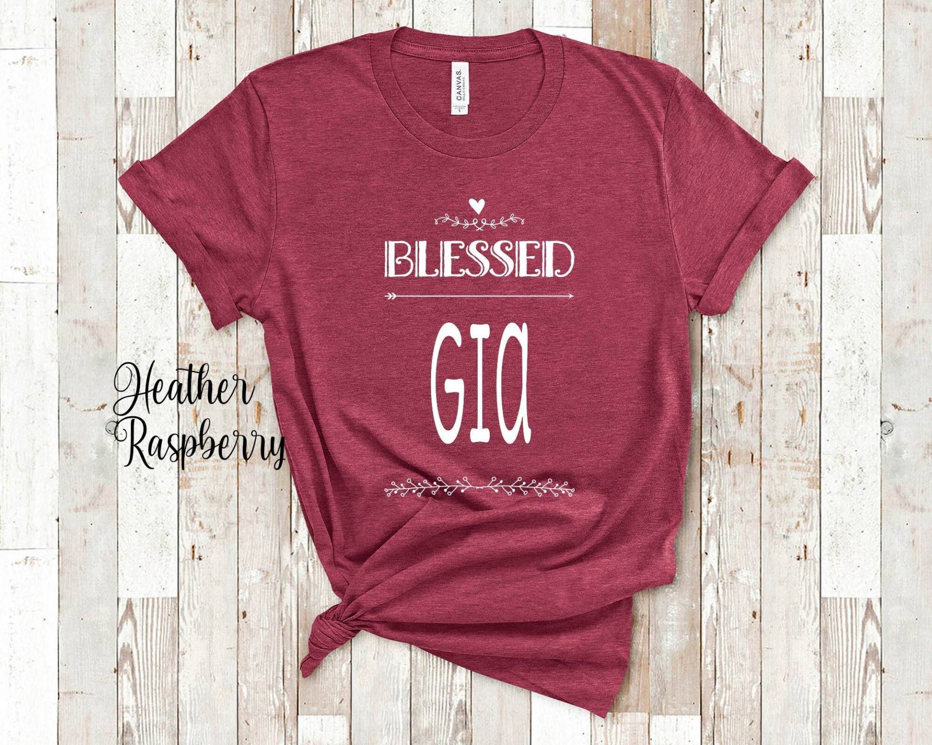 Blessed Gia Grandma Tshirt Spezielle Großmutter Geschenkidee Für Muttertag, Geburtstag, Weihnachten Oder Schwangerschaftsmitteilung von WalltoWallMall