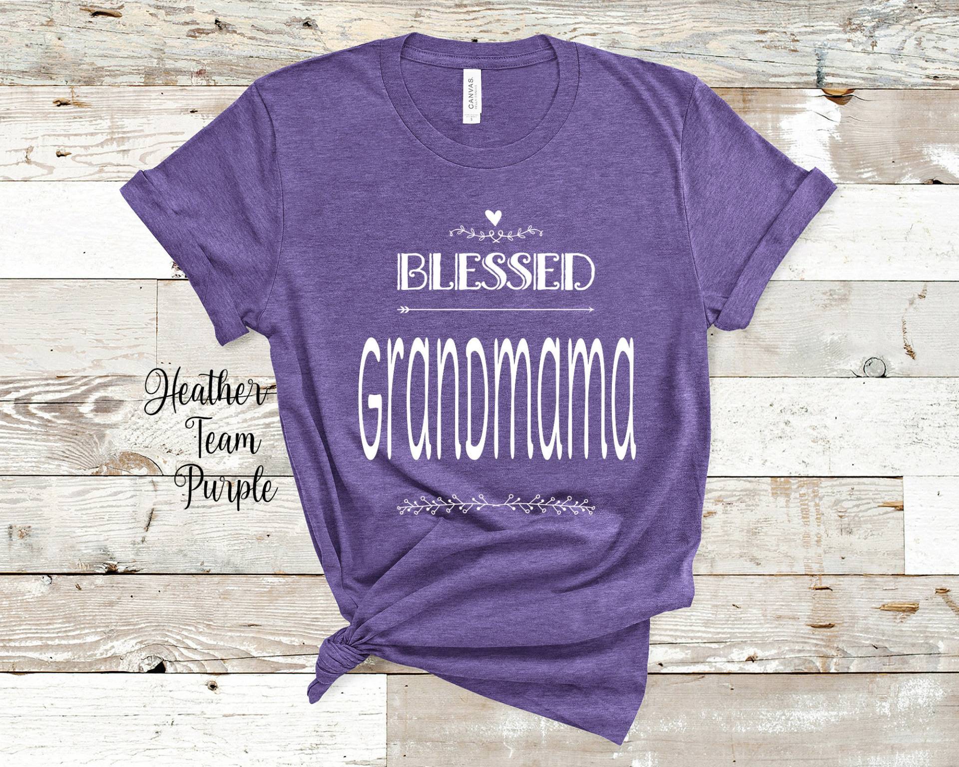 Blessed Grandmama Oma Tshirt Spezielle Großmutter Geschenkidee Für Muttertag, Geburtstag, Weihnachten Oder Schwangerschaftsmitteilung von WalltoWallMall