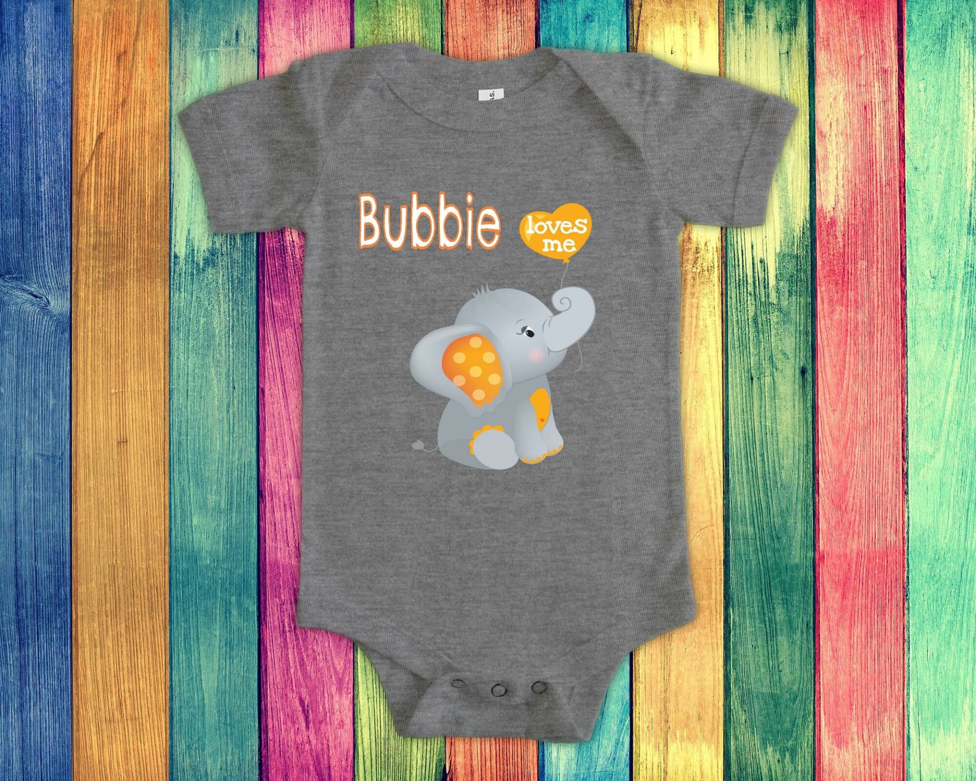 Bubbie Loves Me Süßer Oma Name Baby Body, Tshirt Oder Kleinkind Shirt Jüdisch Yiddish Großmutter Geschenk Schwangerschaft von WalltoWallMall