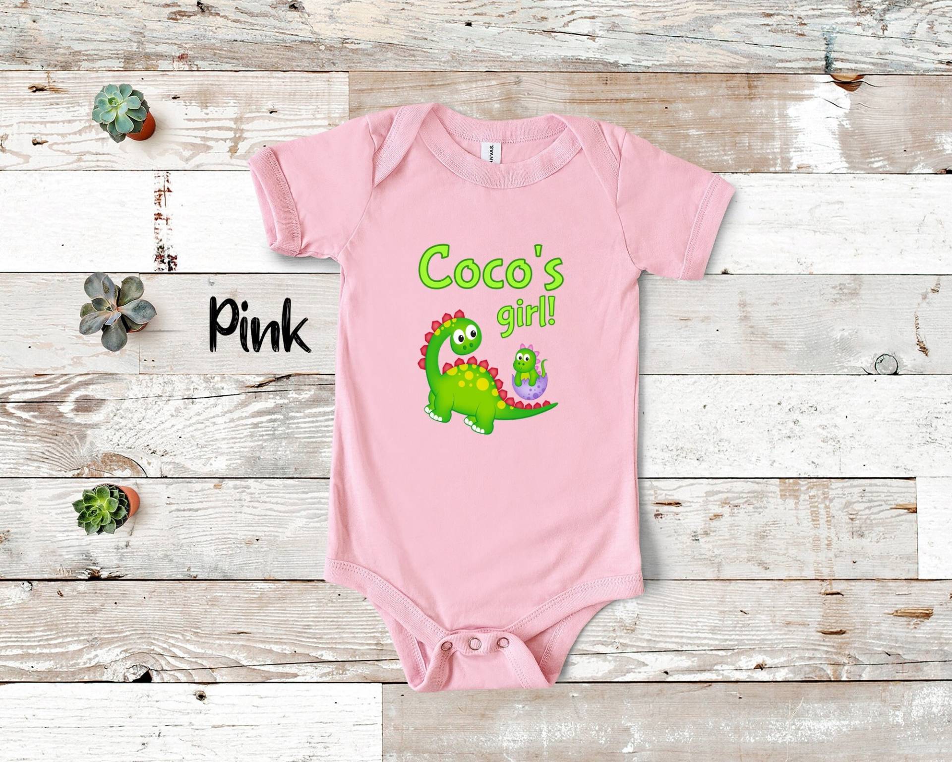 Cocos Mädchen Süßer Oma Name Dinosaurier Baby Body Tshirt Oder Kleinkind Shirt Für Ein Besonderes Großmutter Geschenk Schwangerschaft Ankündigung von WalltoWallMall