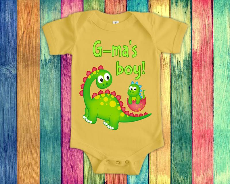 G-Ma's Boy Süßer Oma Name Dinosaurier Baby Body, Tshirt Oder Kleinkind Shirt Für Ein Besonderes Großmutter Geschenk Schwangerschaft Ankündigung von WalltoWallMall