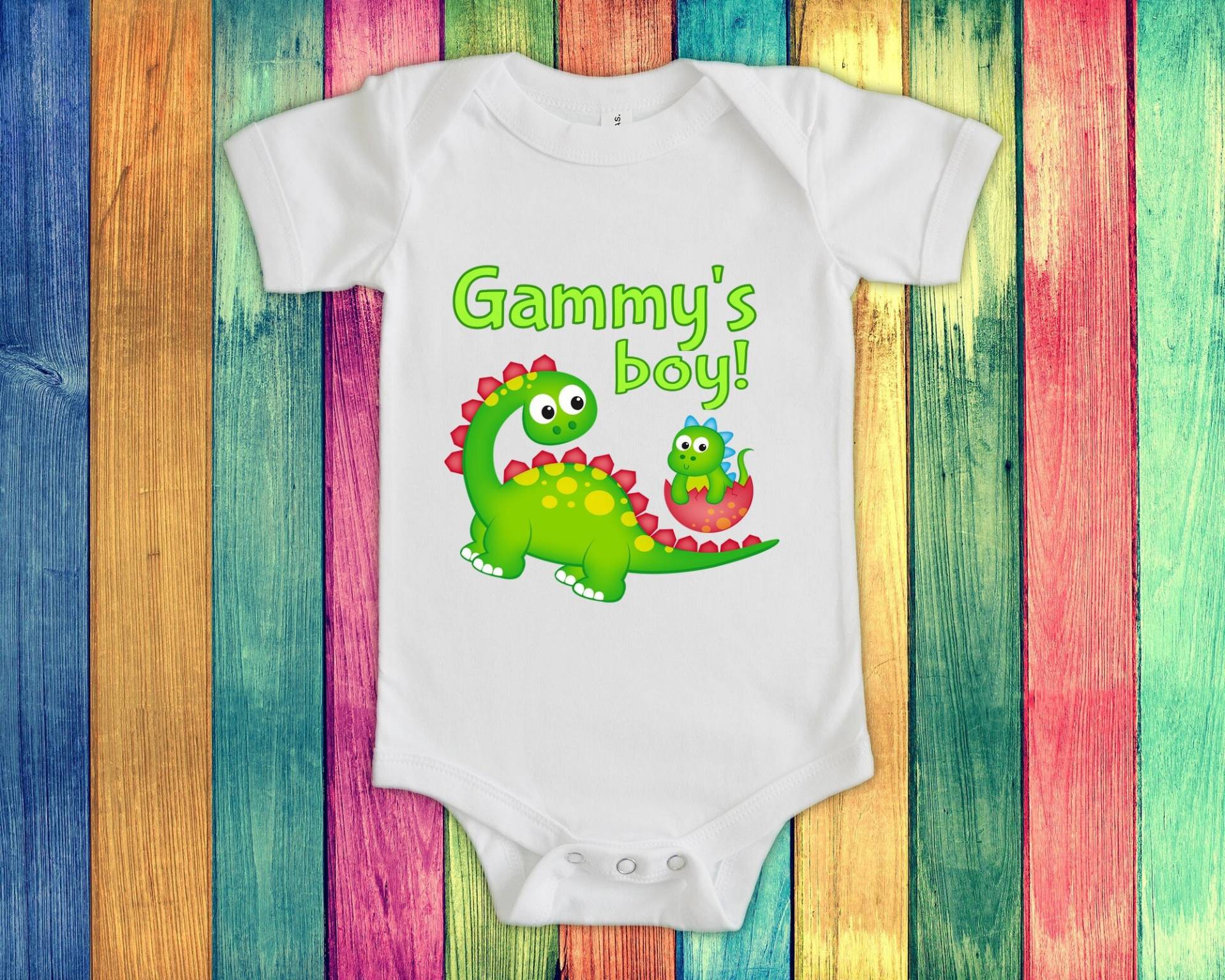 Gammy's Boy Süßer Oma Name Dinosaurier Baby Body, Tshirt Oder Kleinkind Shirt Für Ein Besonderes Großmutter Geschenk Schwangerschaft Ankündigung von WalltoWallMall