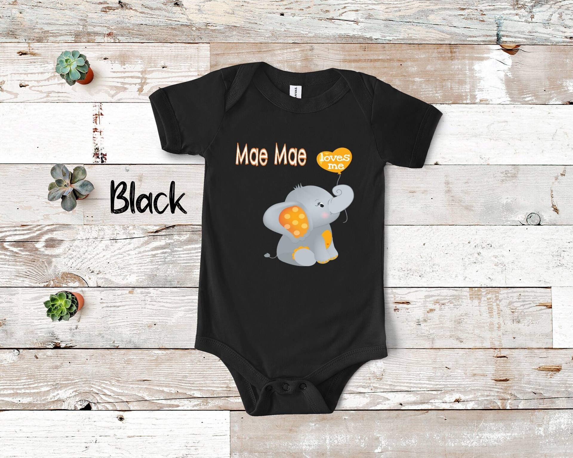 Mae Loves Me Süßer Oma Name Elefant Baby Body, Tshirt Oder Kleinkind Shirt Besonderes Großmutter Geschenk, Schwangerschaft Ankündigung von WalltoWallMall