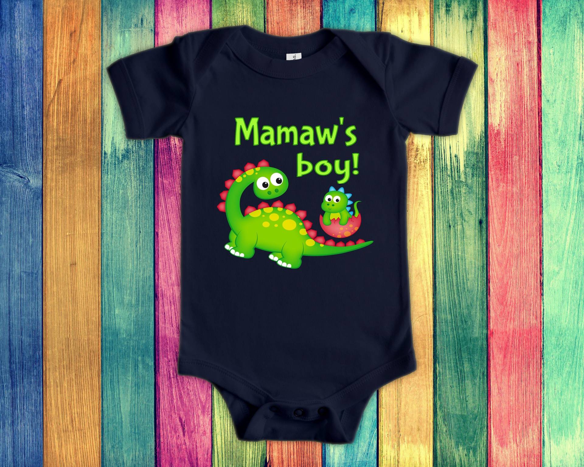 Mamaw's Boy Süßer Oma Name Dinosaurier Baby Body, Tshirt Oder Kleinkind Shirt Für Ein Besonderes Großmutter Geschenk Schwangerschaft Ankündigung von WalltoWallMall