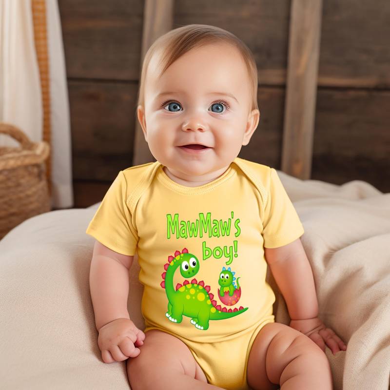Mawmaw's Boy Süßer Oma Name Dinosaurier Baby Body, Tshirt Oder Kleinkind Shirt Für Ein Besonderes Großmutter Geschenk Schwangerschaft Ankündigung von WalltoWallMall