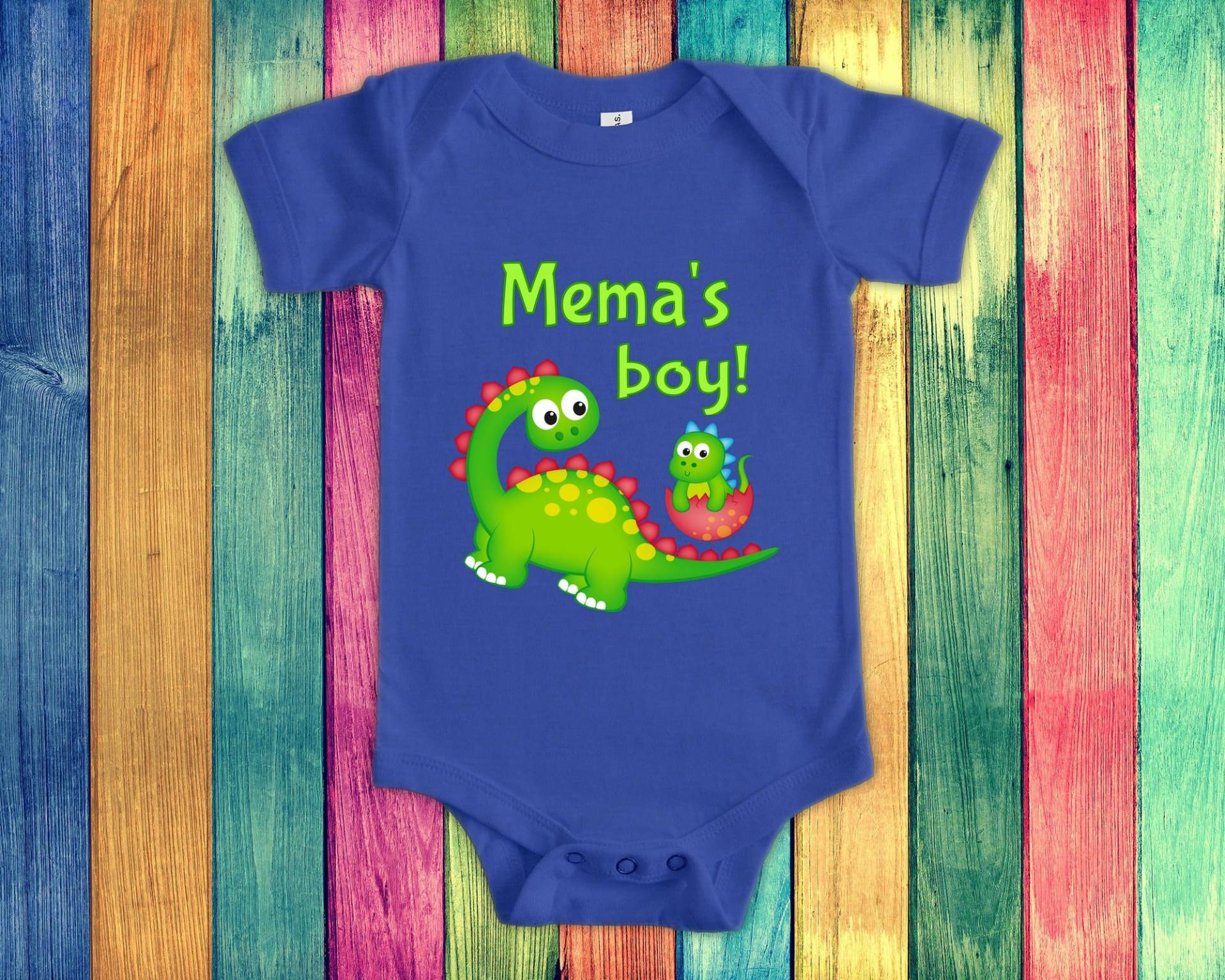 Mema's Boy Süßer Oma Name Dinosaurier Baby Body, Tshirt Oder Kleinkind Shirt Für Ein Besonderes Großmutter Geschenk Schwangerschaft Ankündigung von WalltoWallMall