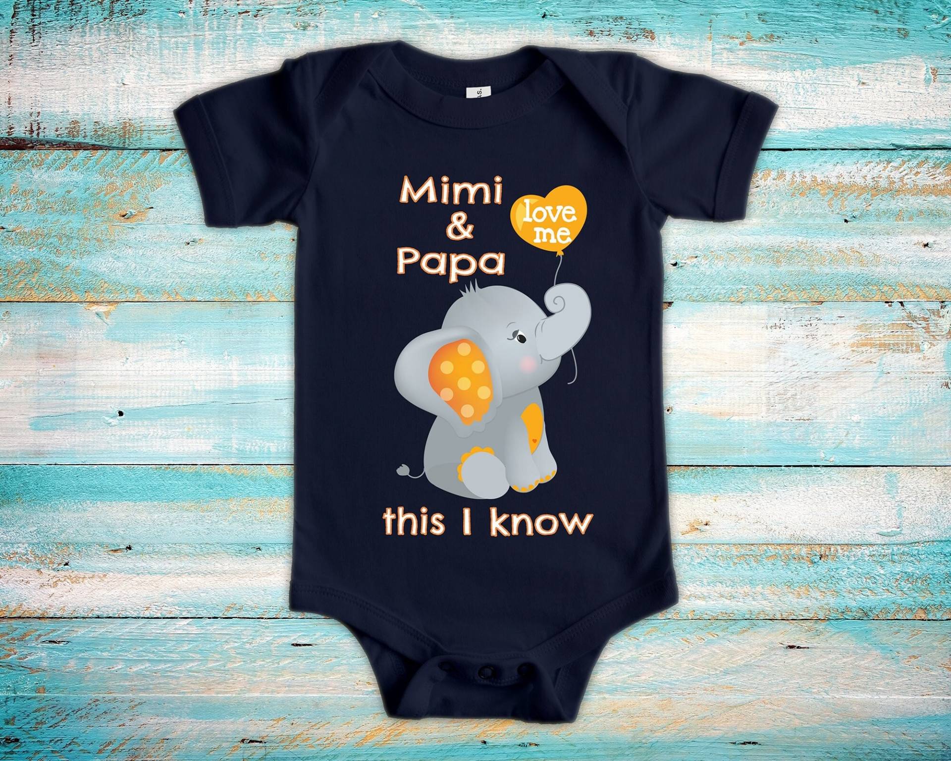 Mimi & Papa Love Me Cute Oma Name Opa Elefant Baby Body, Tshirt Oder Kleinkind Shirt - Kann Individuell Personalisiert Werden von WalltoWallMall