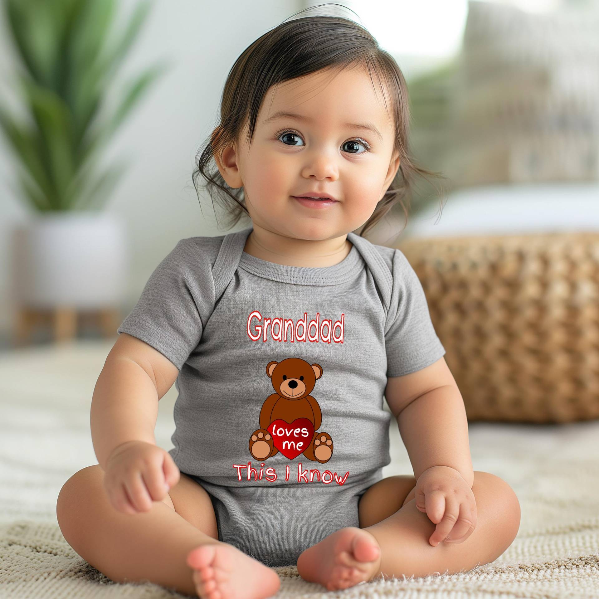 Opa Liebt Mich Süßer Name Bär Baby Body, Tshirt Oder Kleinkind Shirt Besonderes Großvater Geschenk Schwangerschaft Ankündigung von WalltoWallMall