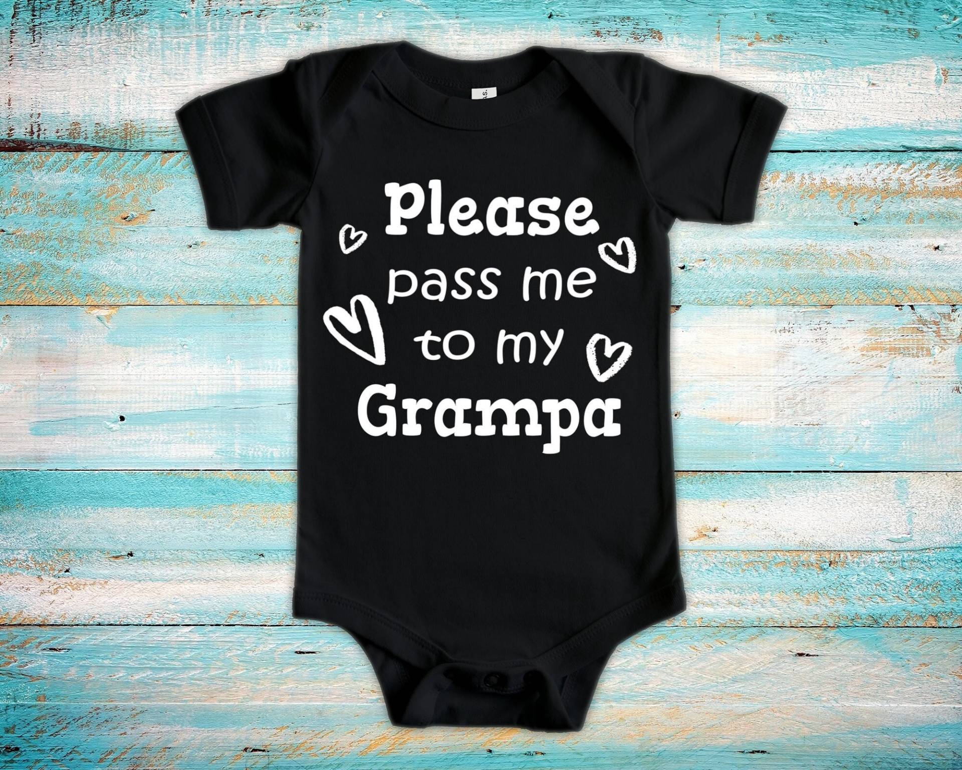 Pass Me To Grampa Süßer Opa Baby Body, Tshirt Oder Kleinkind Shirt Besonderes Großvater Geschenk Schwangerschaft Ankündigung von WalltoWallMall