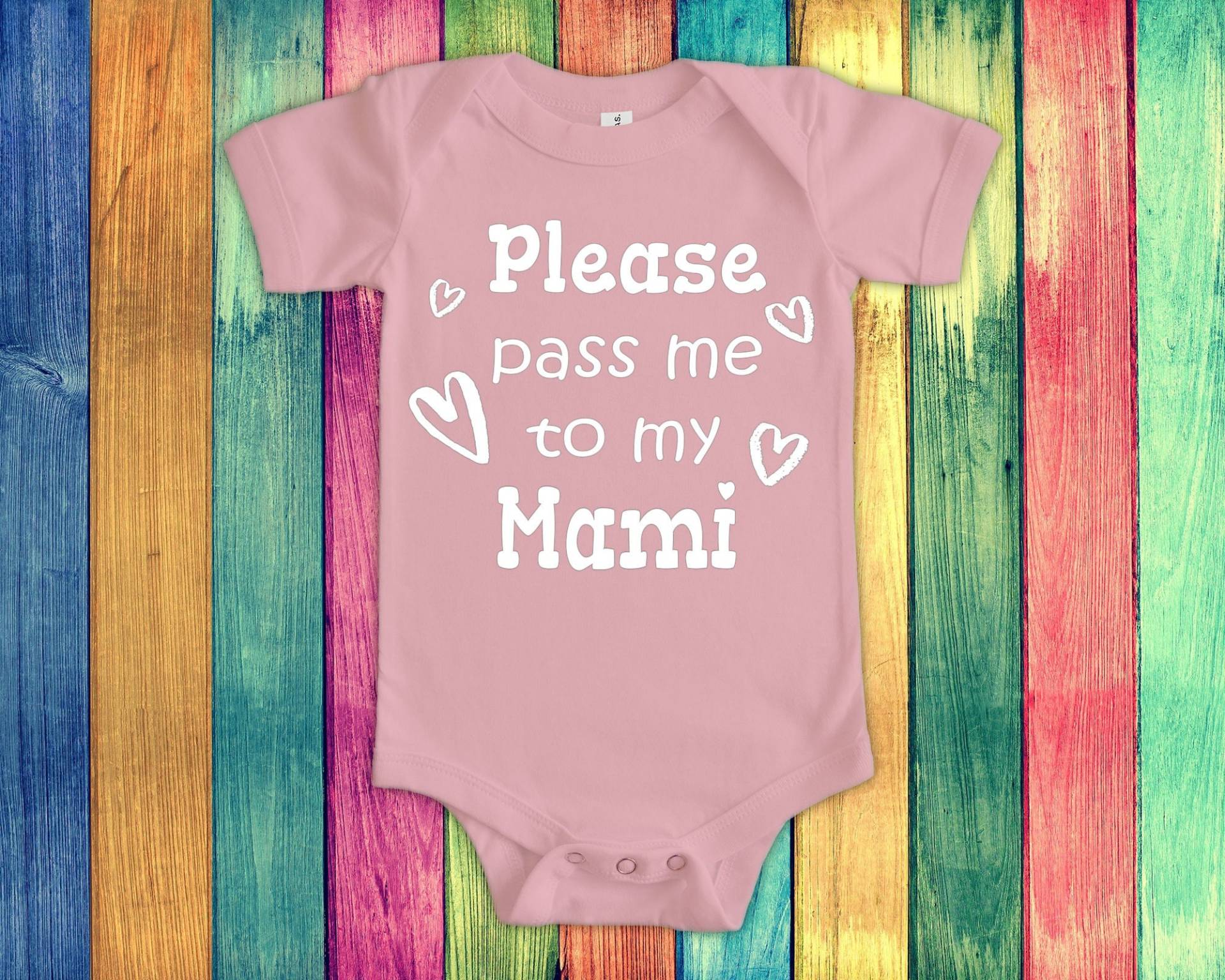 Pass Me To Mami Süßer Oma Baby Body, Tshirt Oder Kleinkind Shirt Besonderes Großmutter Geschenk Schwangerschaft Ankündigung von WalltoWallMall