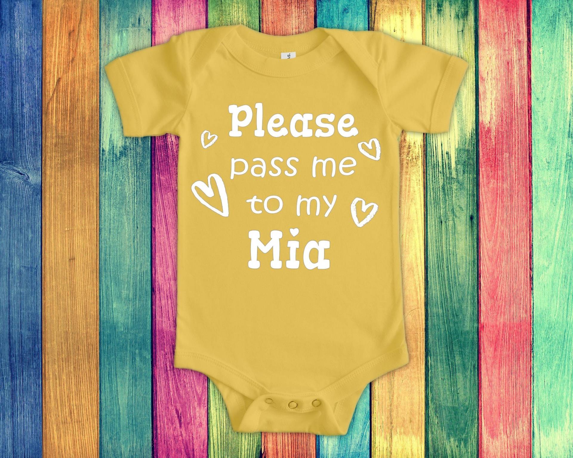 Pass Me To Mia Süßer Oma Baby Body, Tshirt Oder Kleinkind Shirt Besonderes Großmutter Geschenk Schwangerschaft Ankündigung von WalltoWallMall