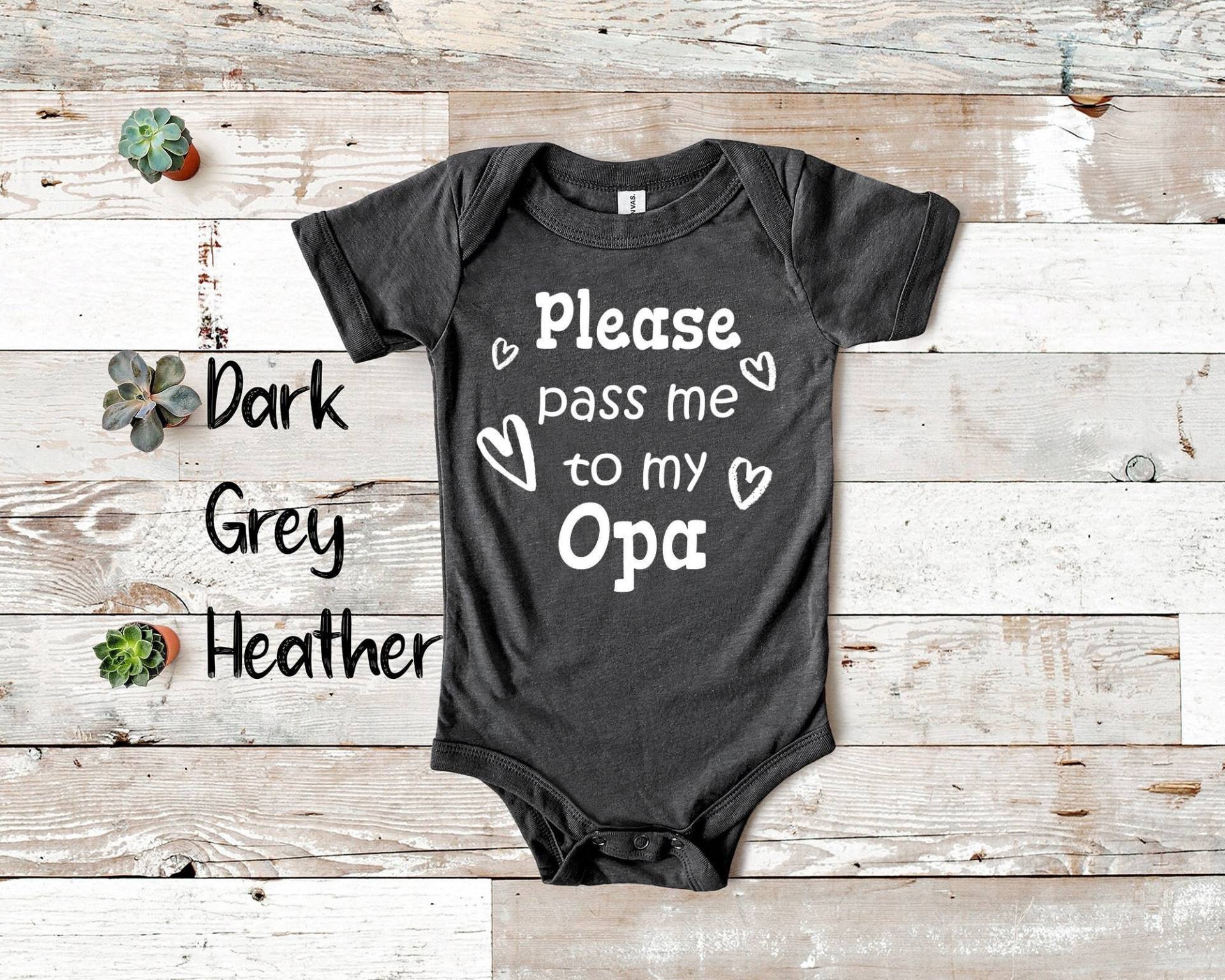 Pass Me To Opa Süßer Baby Body, Tshirt Oder Kleinkind Shirt Germany Deutsches Großvater Geschenk Schwangerschaft Ankündigung von WalltoWallMall