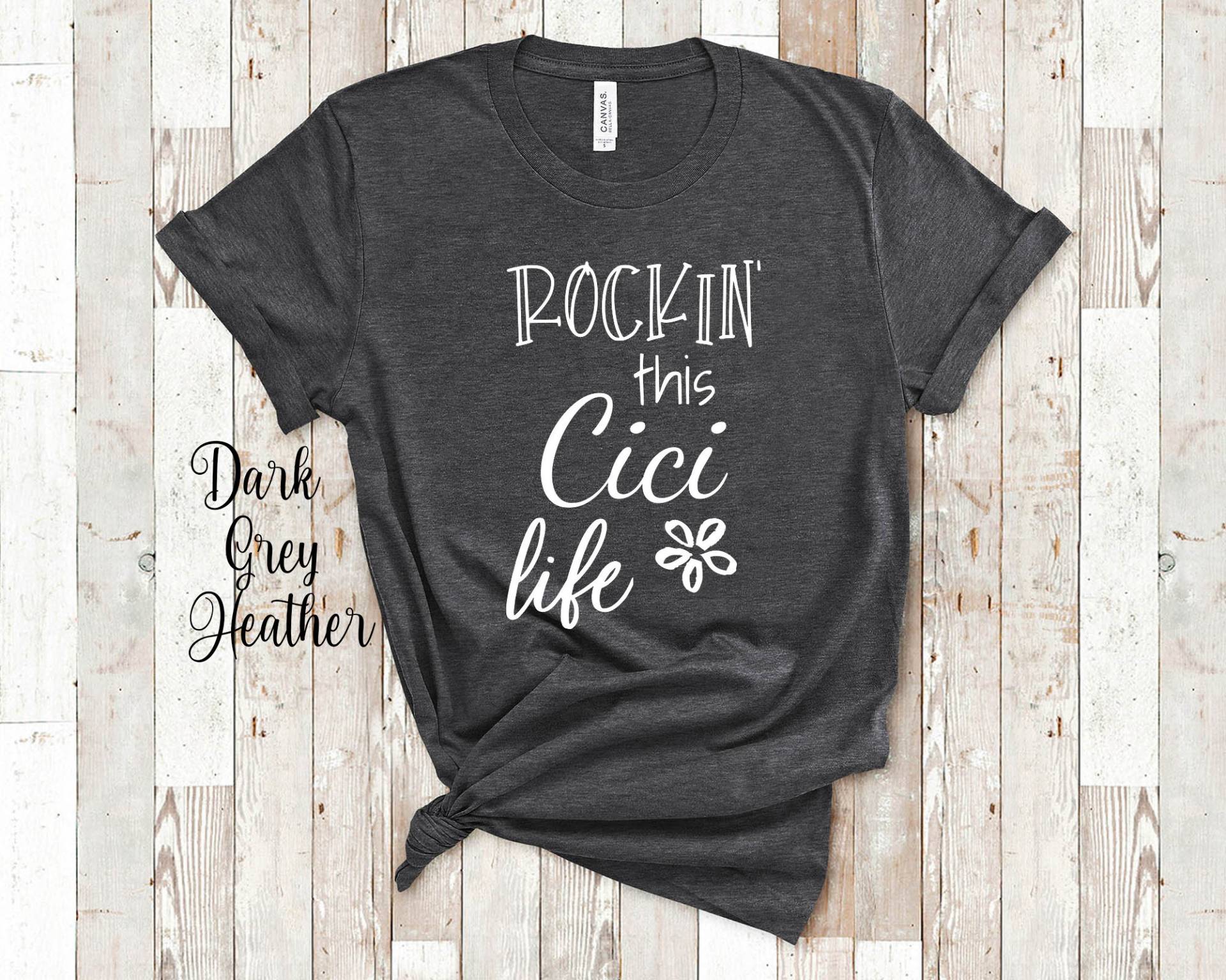 Rockin This Cici Life Grandma Tshirt Spezielle Großmutter Geschenkidee Für Muttertag, Geburtstag, Weihnachten Oder Schwangerschaftsmitteilung von WalltoWallMall