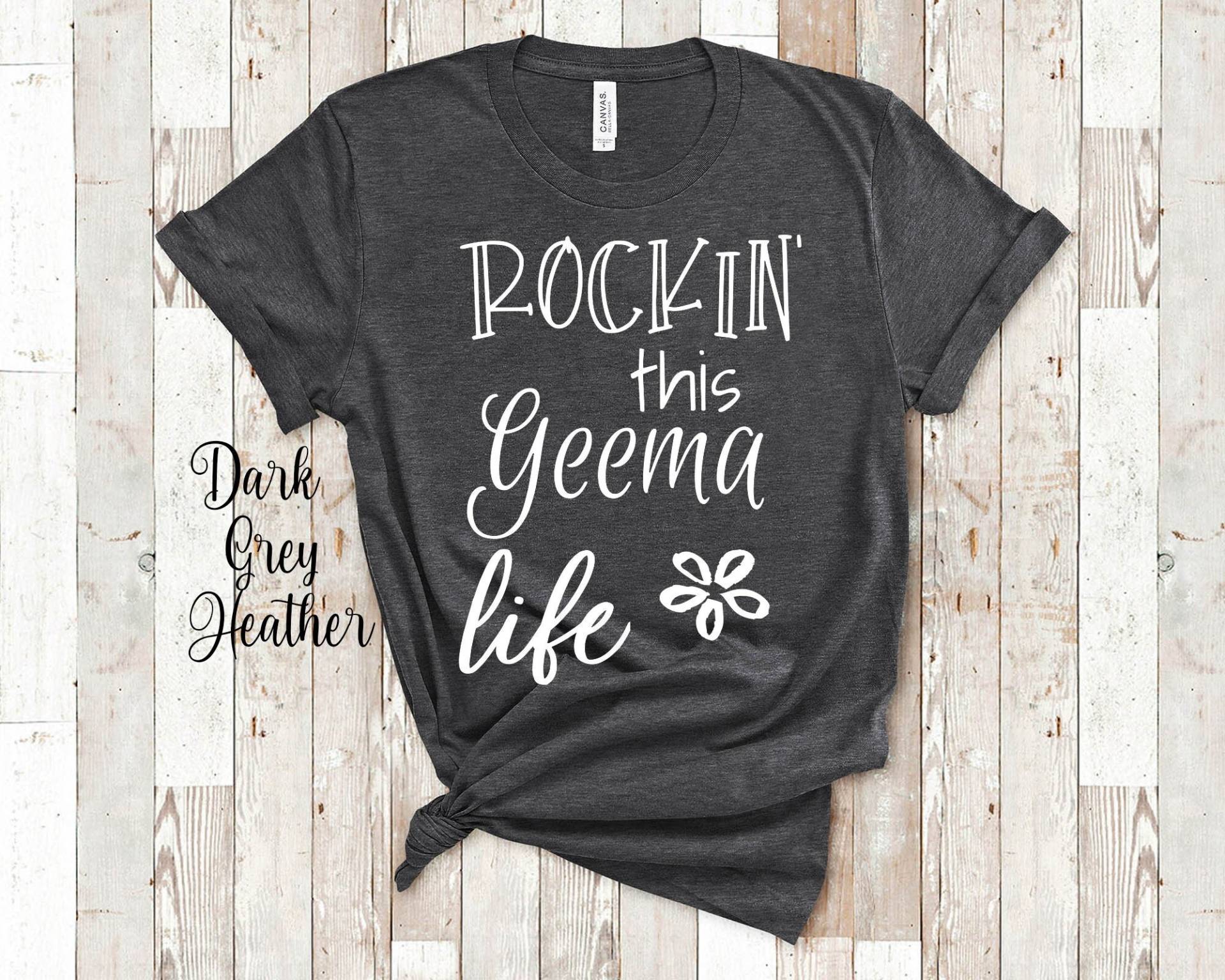 Rockin This Geema Life Grandma Tshirt Spezielle Großmutter Geschenkidee Für Muttertag, Geburtstag, Weihnachten Oder Schwangerschaftsmitteilung von WalltoWallMall