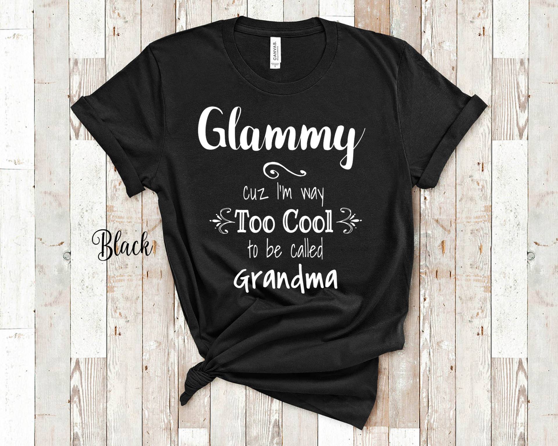 Too Cool Glammy Oma Tshirt Besondere Großmutter Geschenkidee Für Muttertag, Geburtstag, Weihnachten Oder Schwangerschaft Offenbaren Ankündigung von WalltoWallMall