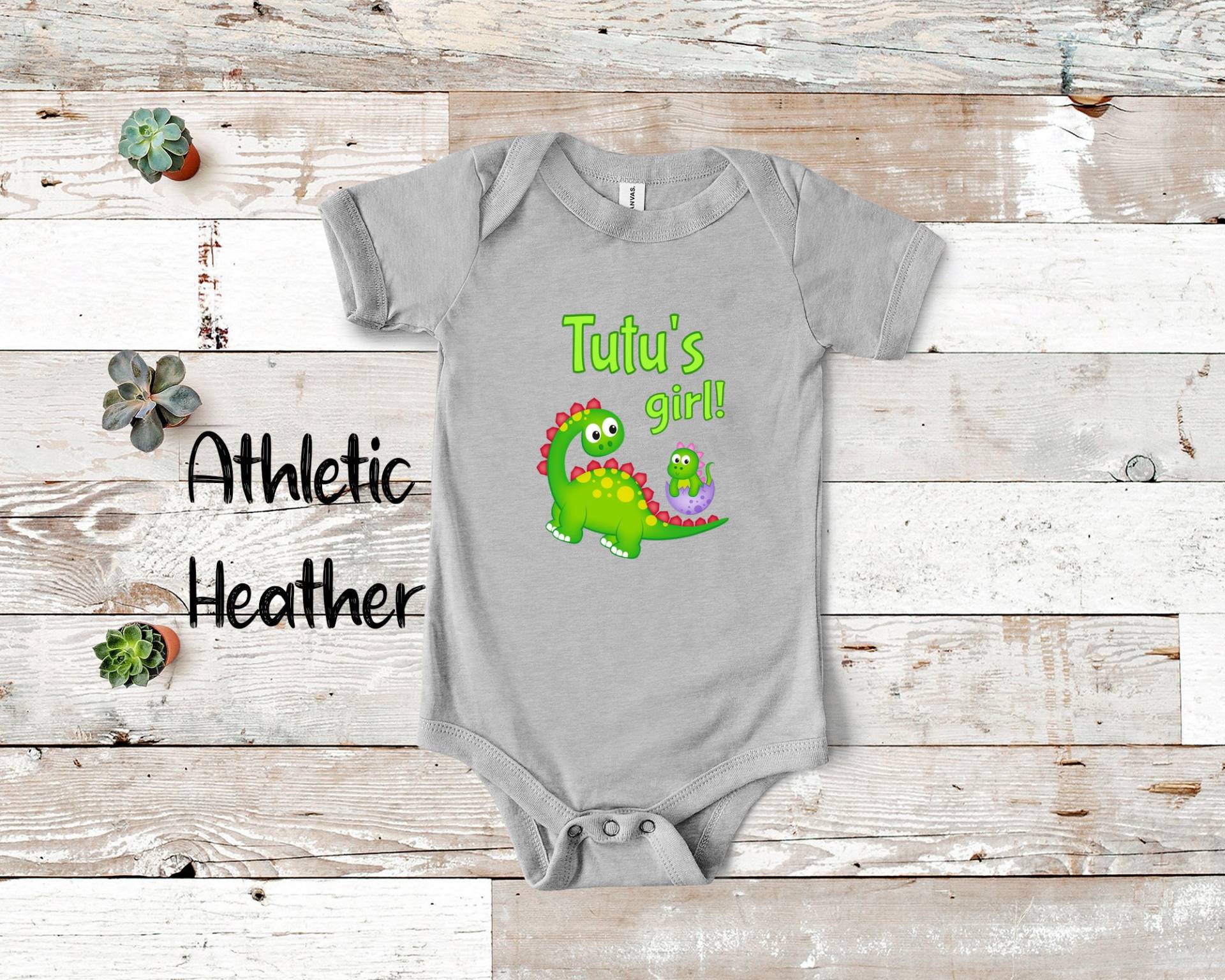 Tutus Mädchen Süßer Oma Name Dinosaurier Baby Body, Tshirt Oder Kleinkind Shirt Für Ein Hawaii Großmutter Geschenk Schwangerschaft Ankündigung von WalltoWallMall