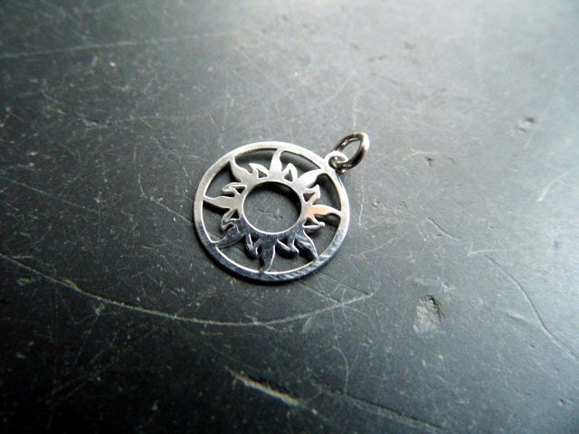 Anhänger, Sterlingsilber, Sonne, Filigran, Klein, Freude, Schmuck Anhänger, Sterlingsilber, Sonne, Filigran, Klein, Freude, Schmuck von WaltrautvonRoda