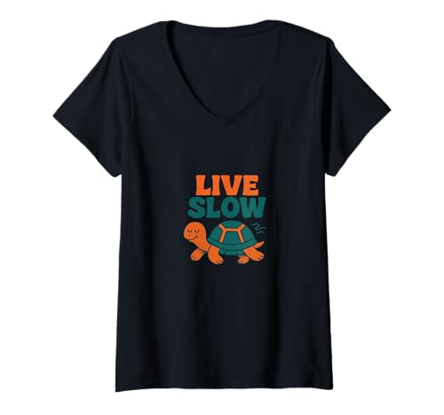 Damen Live Slow Turtle Life Nature Vibes, ruhige Retro-Ästhetik T-Shirt mit V-Ausschnitt Damen Live Slow Turtle Life Nature Vibes, ruhige Retro-Ästhetik T-Shirt mit V-Ausschnitt von Wander Creek Slowness Club