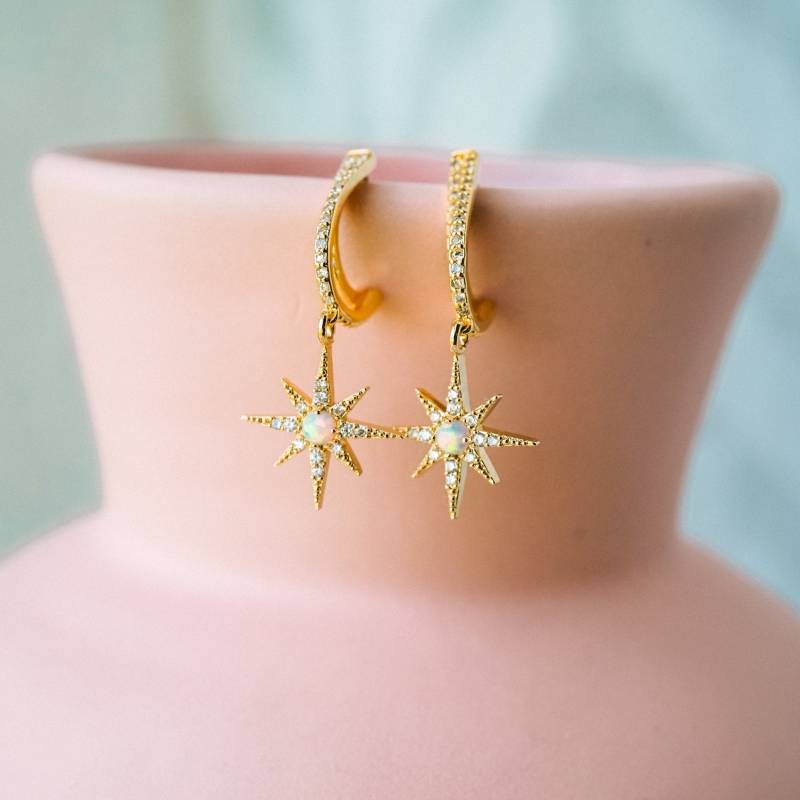 Astra Huggies, Opal Stern Creolen, Hoop Ohrringe, Zierliche Celestial Creolen von WanderandLustJewelry