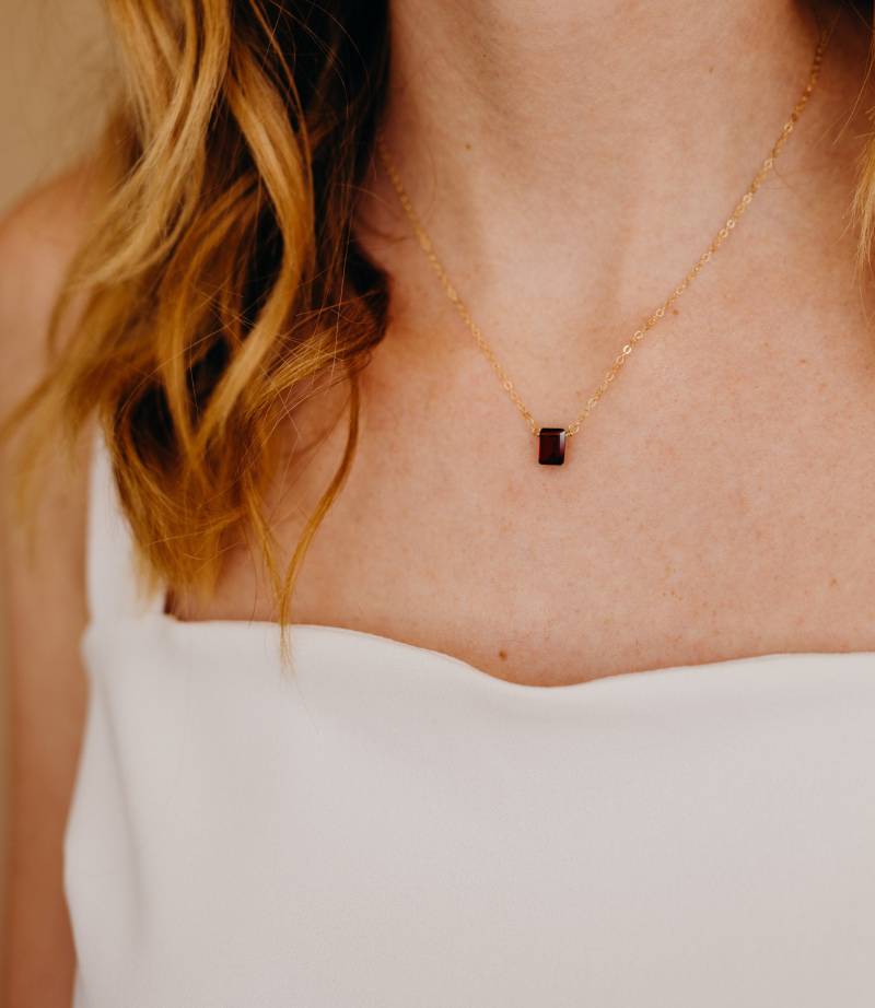 Granat Birthstone Halskette, Januar Smaragd Cut Brautjungfer Schmuck, Geschenke Für Sie von WanderandLustJewelry