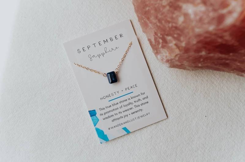 September Geburtsstein Halskette, Saphir Blau Blaue Edelstein Geburtstag Brautjungfer Geschenk, Zierliche Halskette von WanderandLustJewelry