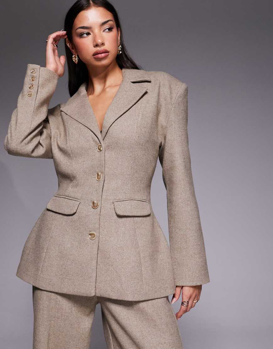 Wanderdoll - Farron - Taillierter Longline-Blazer aus strukturierter Wolle in Taupe, Kombiteil-Neutral von Wanderdoll