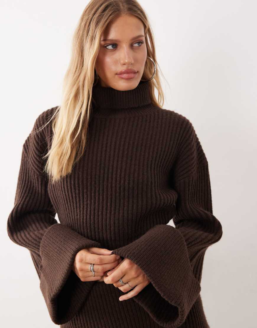 Wanderdoll - Mabel - Rollkragenpullover aus Wollmix in Schokobraun mit weiten Ärmeln, Kombiteil-Brown von Wanderdoll