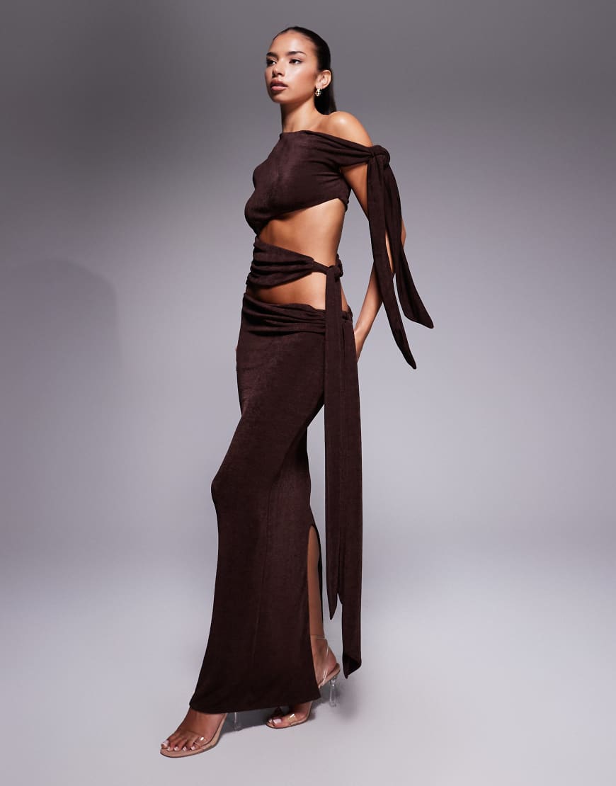 Wanderdoll - Noa - Hochwertiger, figurbetonter Maxirock in strukturiertem Espressobraun mit seitlicher, geschnürter Drapierung, Kombiteil-Brown von Wanderdoll