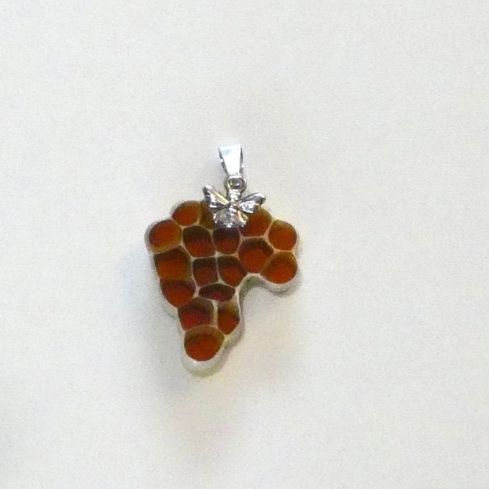 Bienenwaben Anhänger ~ Bienenliebhaber Imkerei Geschenk Schmuck Bienenwaben Anhänger ~ Bienenliebhaber Imkerei Geschenk Schmuck von WanderingArtGlass