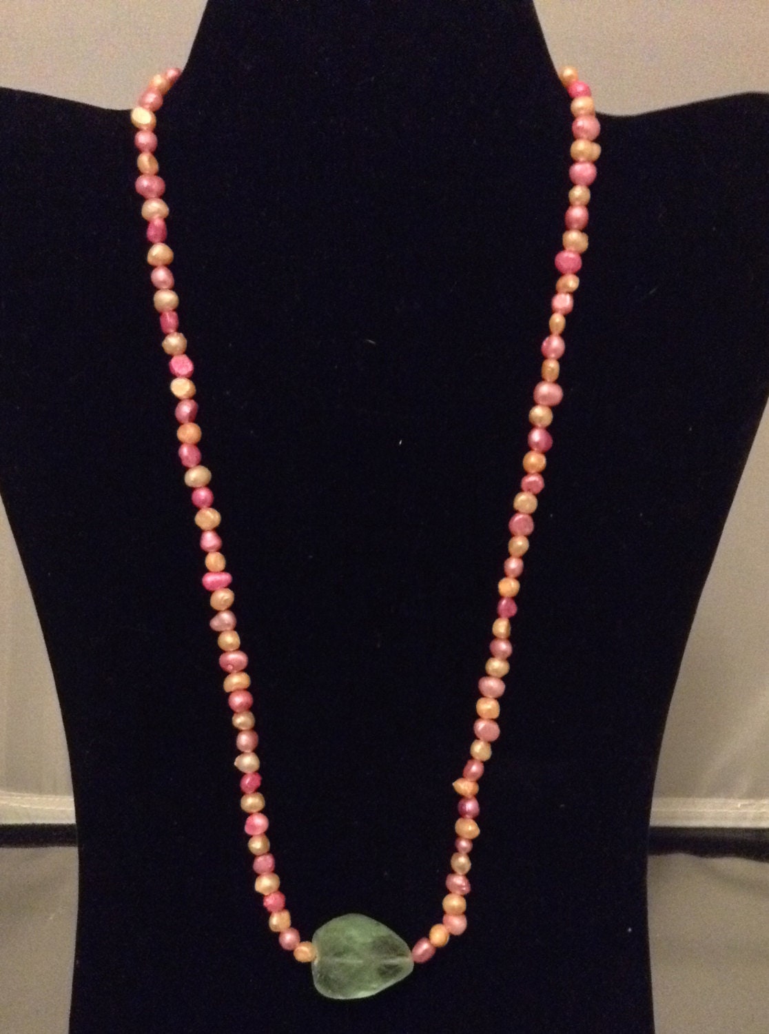 Bunte Meerjungfrau Perlenkette with Chrysopras Bunte Meerjungfrau Perlenkette with Chrysopras von WanderingLikeACloud