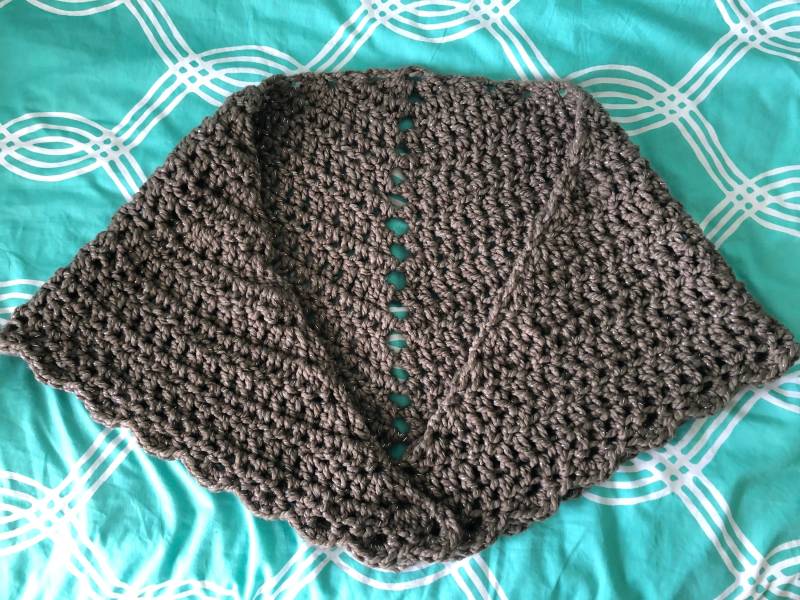Metallic Braunes Dreieckstuch Mit Bogenkante von WanderingLychees