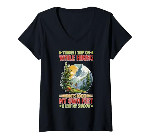 Damen Hiking Trip Hazards Roots Rocks Feet and Shadows T-Shirt mit V-Ausschnitt Damen Hiking Trip Hazards Roots Rocks Feet and Shadows T-Shirt mit V-Ausschnitt von Wandern Herbstanfänger Trail Witze