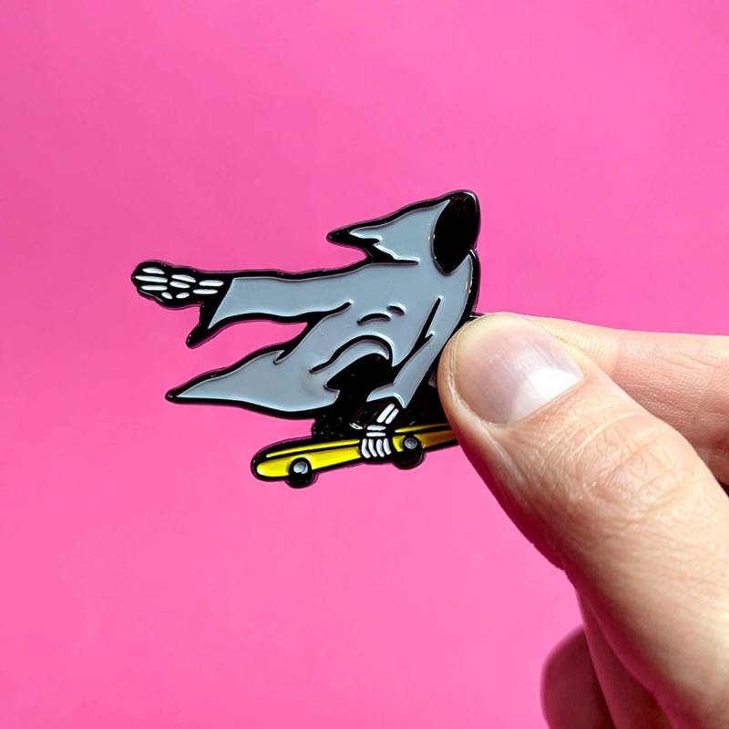 Sensenmann Emaille Pin von WarAndPeasShop