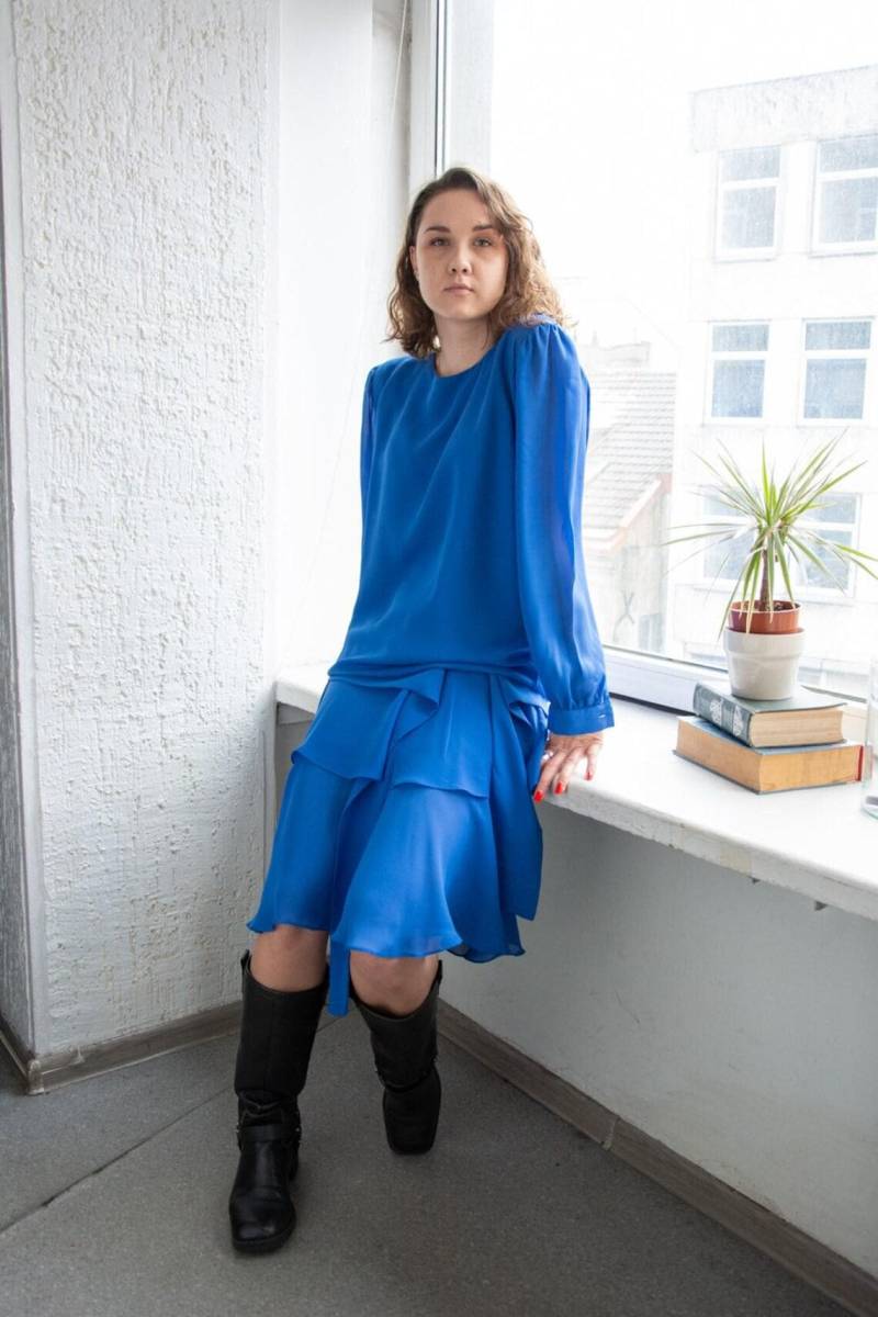 Liz Roberts Vintage Blaues Langärmeliges Midi Kleid von WardrobeQueenVINTAGE