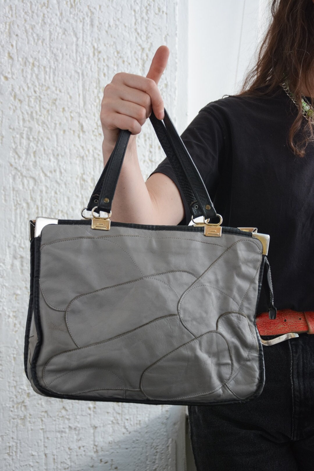 Vintage 70Er Jahre Boho Grau Ledertasche von WardrobeQueenVINTAGE