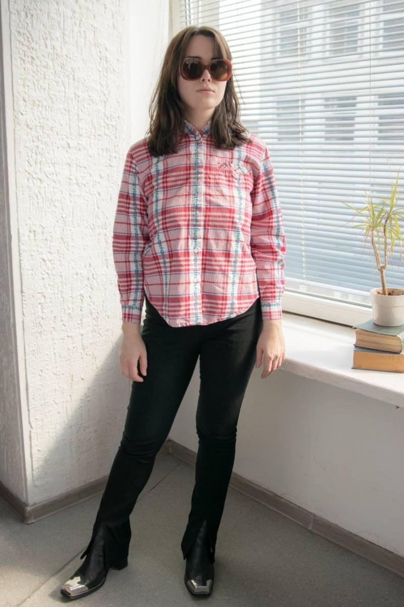 Vintage 70Er Jahre Rot Besticktes Kariertes Baumwollhemd von WardrobeQueenVINTAGE