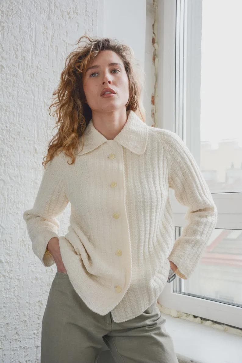 Vintage 70Er Pariser Stil Weiß Creme Wollmischung Gestrickte Blazer Jacke/Cardigan von WardrobeQueenVINTAGE