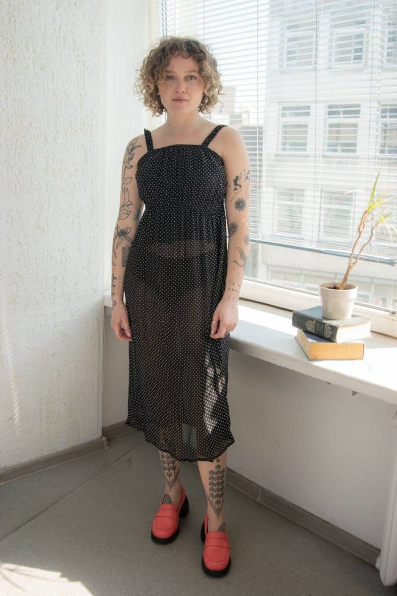 Vintage 70Er Schwarzes Polka Dot Midi Kleid von WardrobeQueenVINTAGE