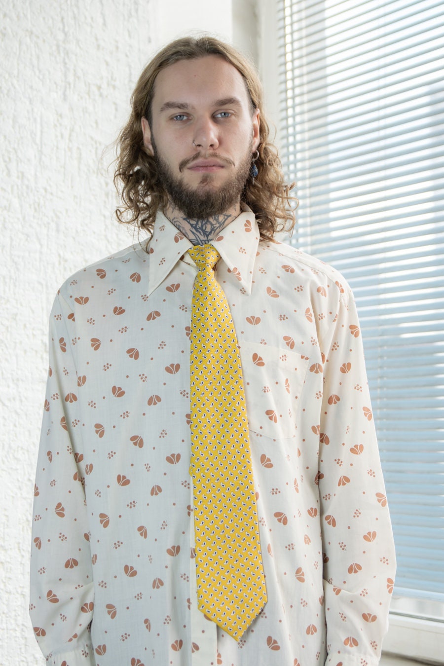 Vintage 80Er Gelbe Paisley Print Seidenkrawatte von WardrobeQueenVINTAGE