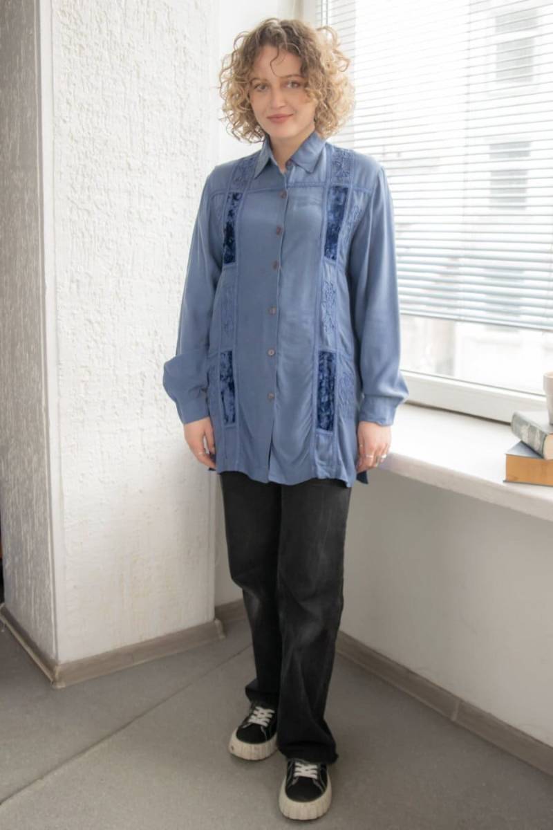 Vintage 80Er Jahre Blau Besticktes Fronthemd von WardrobeQueenVINTAGE