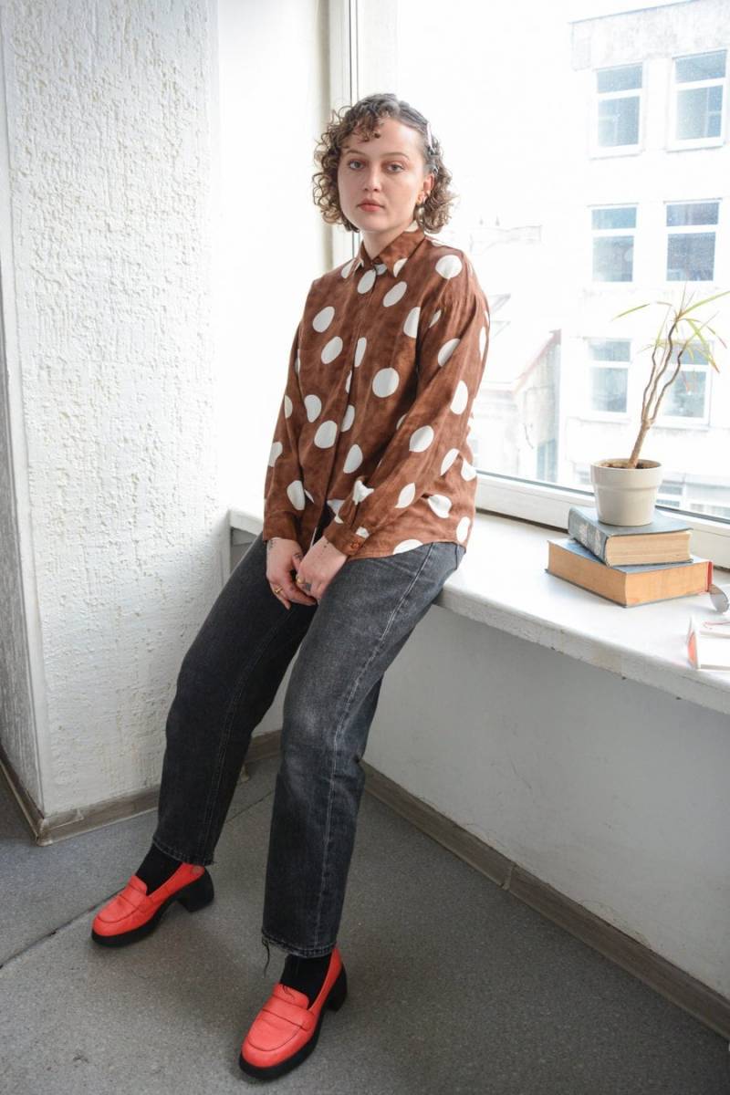 Vintage 80Er Jahre Braun Gepunktetes Shirt von WardrobeQueenVINTAGE