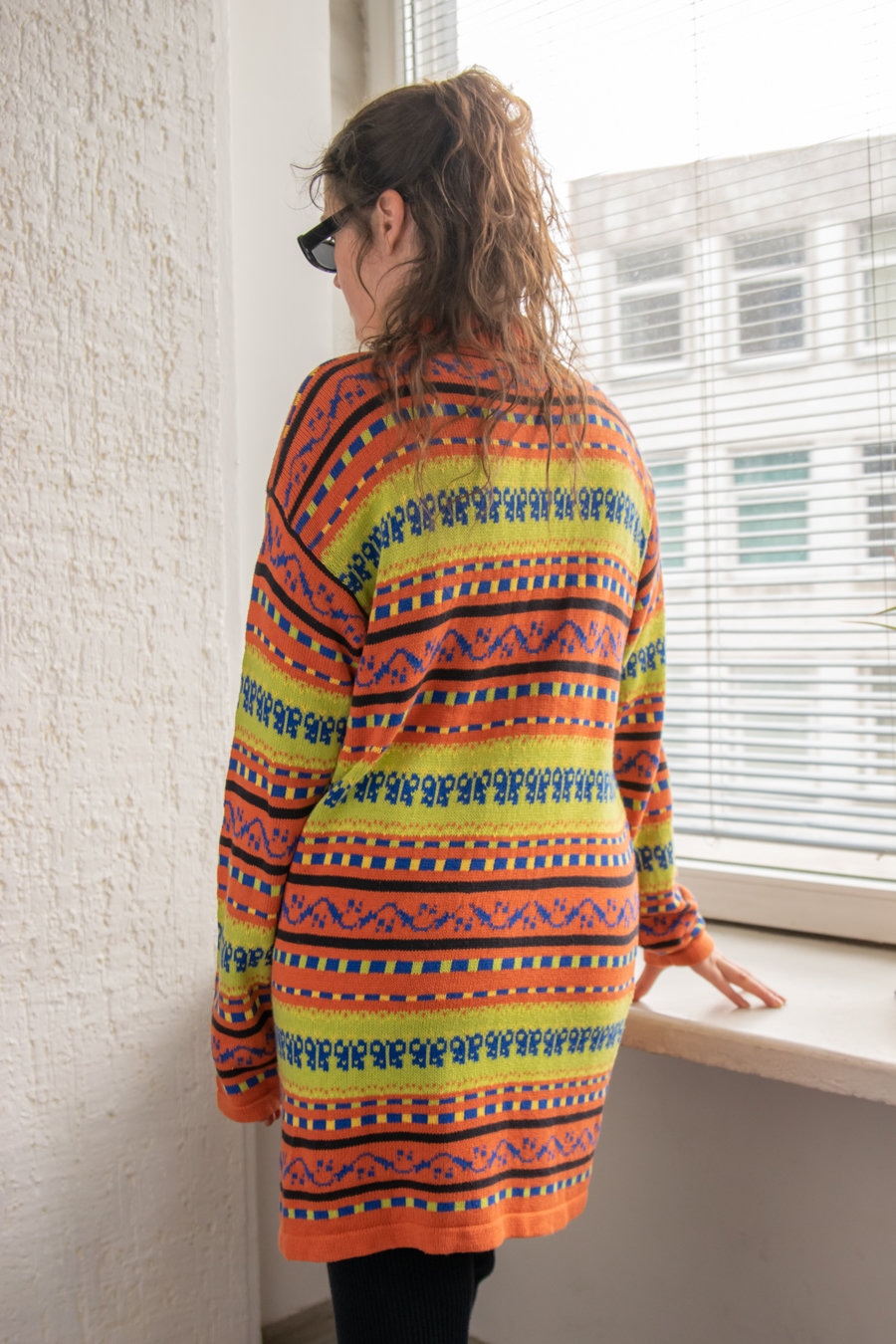 Vintage 80Er Jahre Multicolor Long Fit Pullover von WardrobeQueenVINTAGE