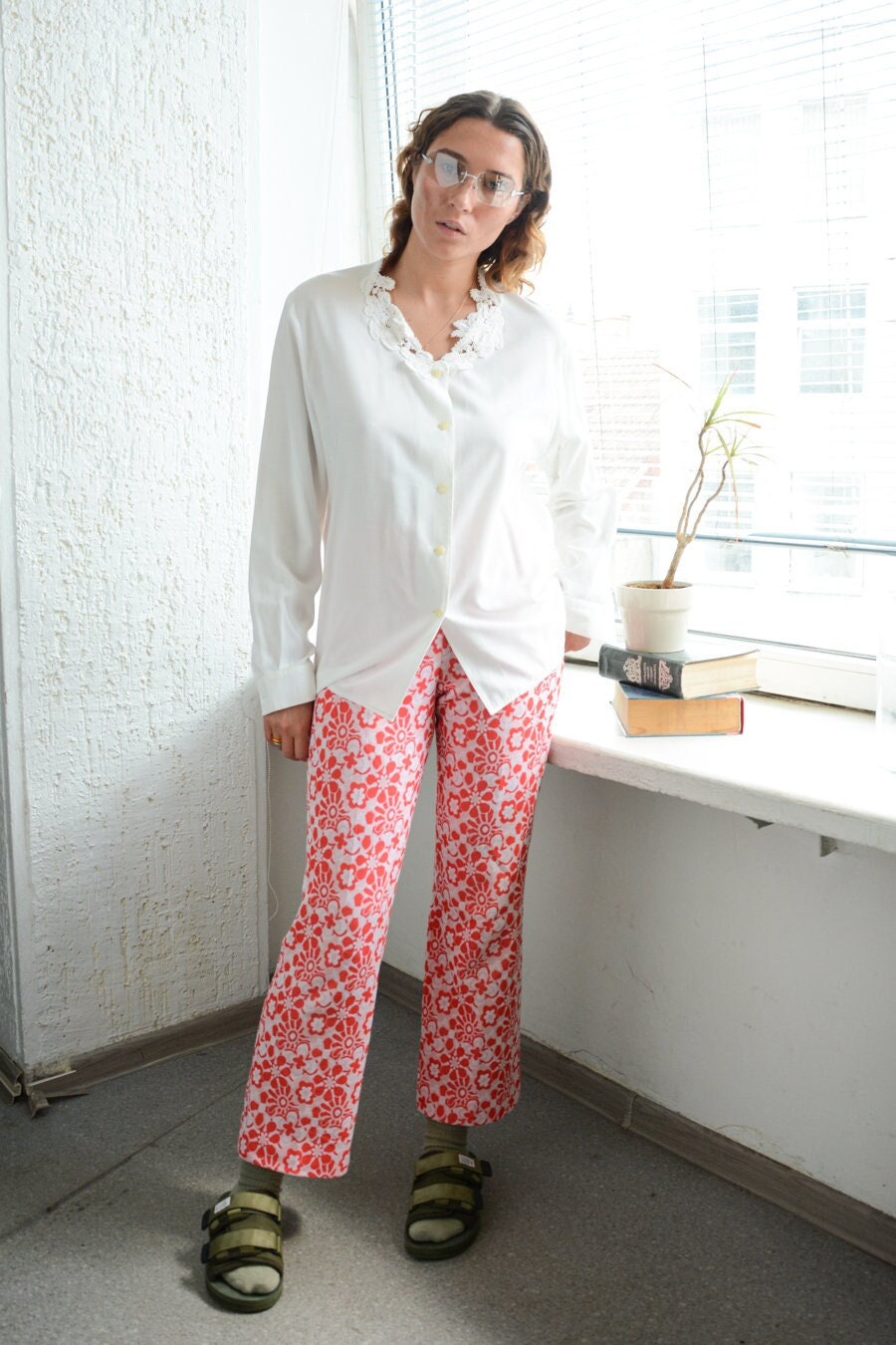 Vintage 80Er Jahre Weiße Spitzenkragen Bluse von WardrobeQueenVINTAGE