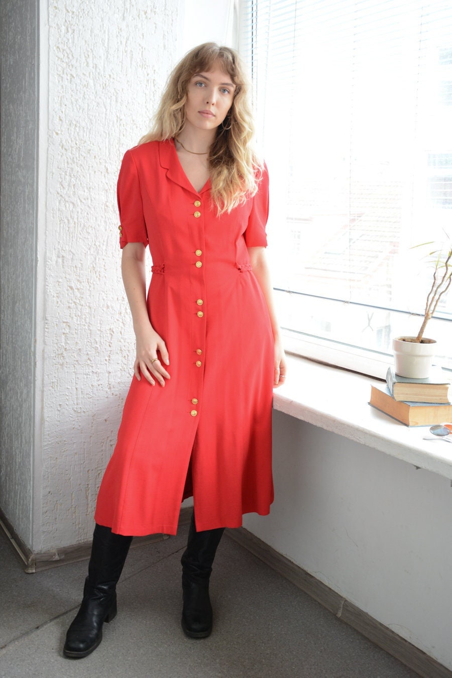 Vintage 80Er Rot Midi Kurzarm Mod Kleid von WardrobeQueenVINTAGE