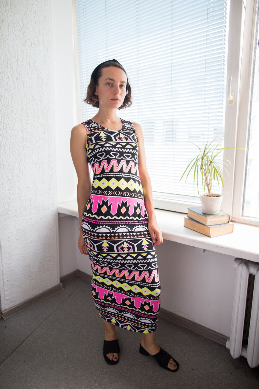 Vintage 90Er Jahre Multicolor Azteken Print Maxi Stretch Kleid von WardrobeQueenVINTAGE